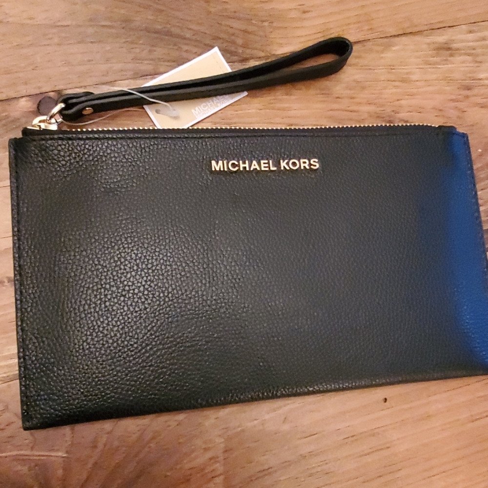 NWT Michael Kors Jet Set Clutch Zip Wristlet